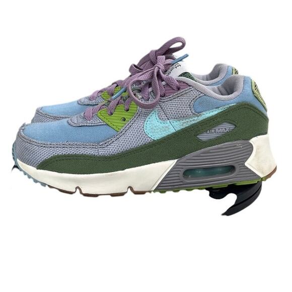 Nike Other - Boys Nike Air Max 90 SE DM0036-400 Suede Athletic Sneaker Shoes SZ 3Y Green